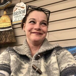 Meet your Posher, Lisa